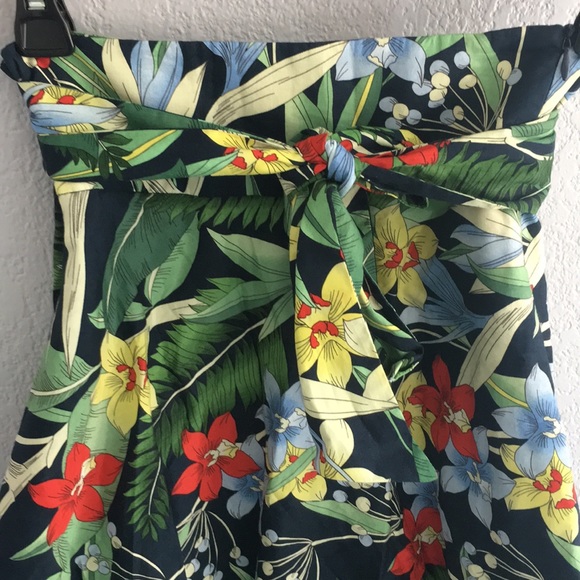Hawaiian Floral Print Skirt - Picture 3 of 6